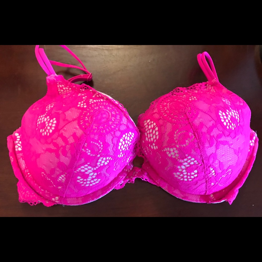 Victoria’s Secret Very Sexy Push-Up Bra w/lace